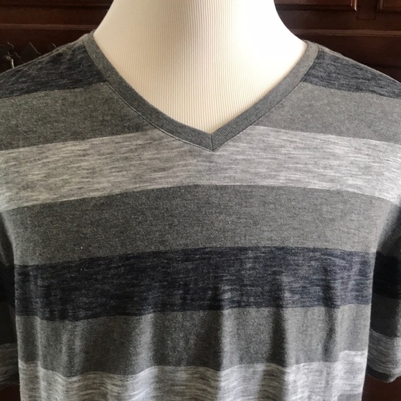 Gap Gray Stripe Tee Shirt XL - Picture 3 of 7